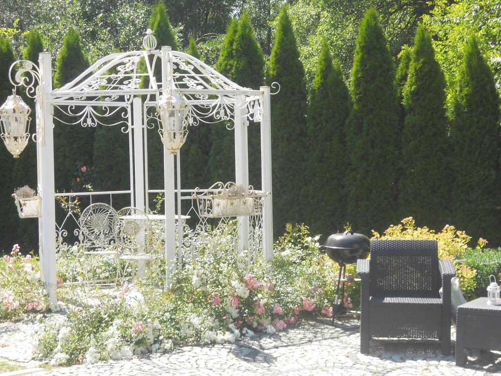 Mizerowka Guest House Kudowa Zdroj Luaran gambar